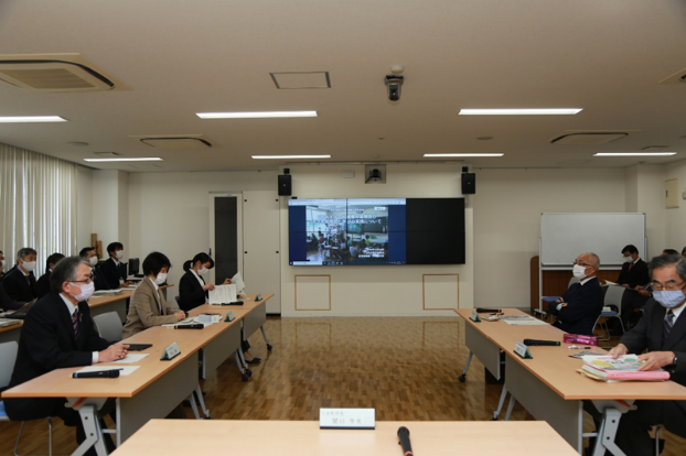 令和3年度第2回十日町市総合教育会議の様子