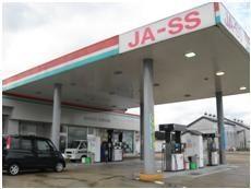 JA-SSと書かれたぴっとランド 川西給油所店舗の外観の写真