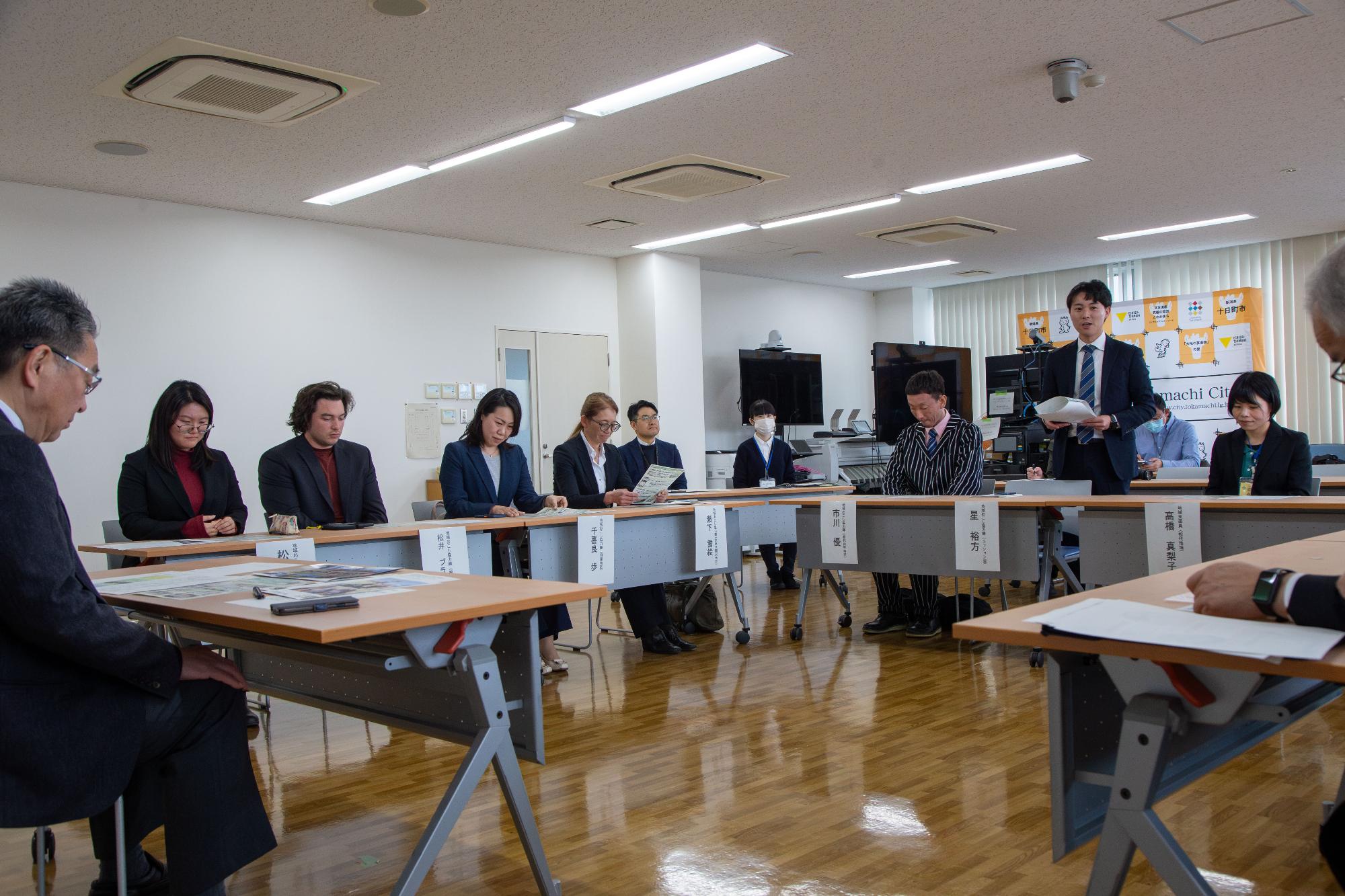 活動報告の様子