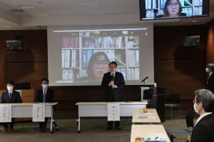 新潟大学の齋藤玲子教授によるオンライン講演会の写真
