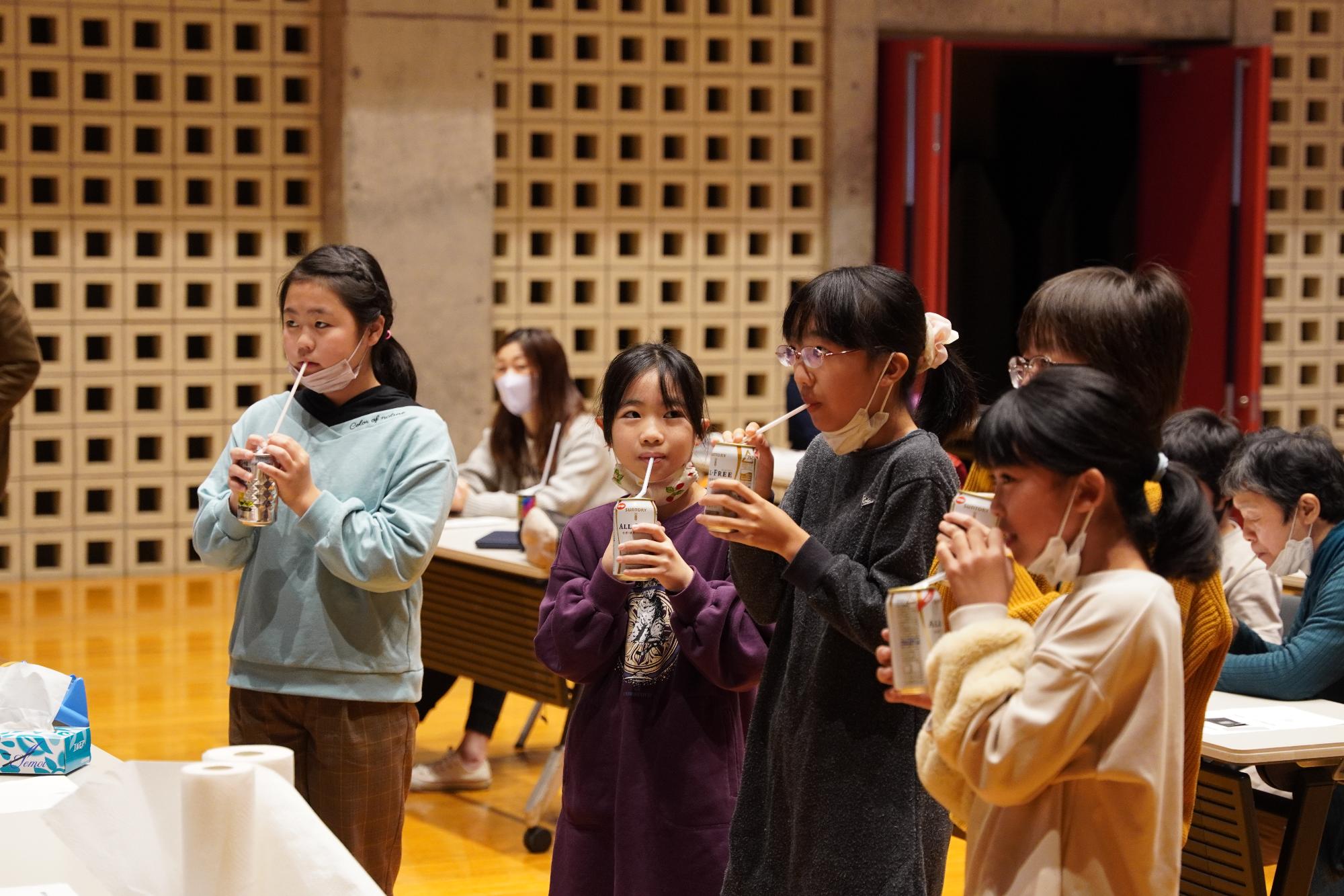 空き缶笛での合奏